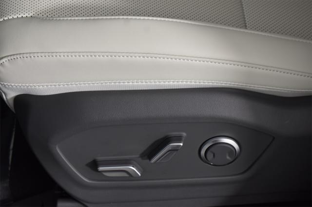 new 2025 Hyundai Santa Fe car, priced at $37,645