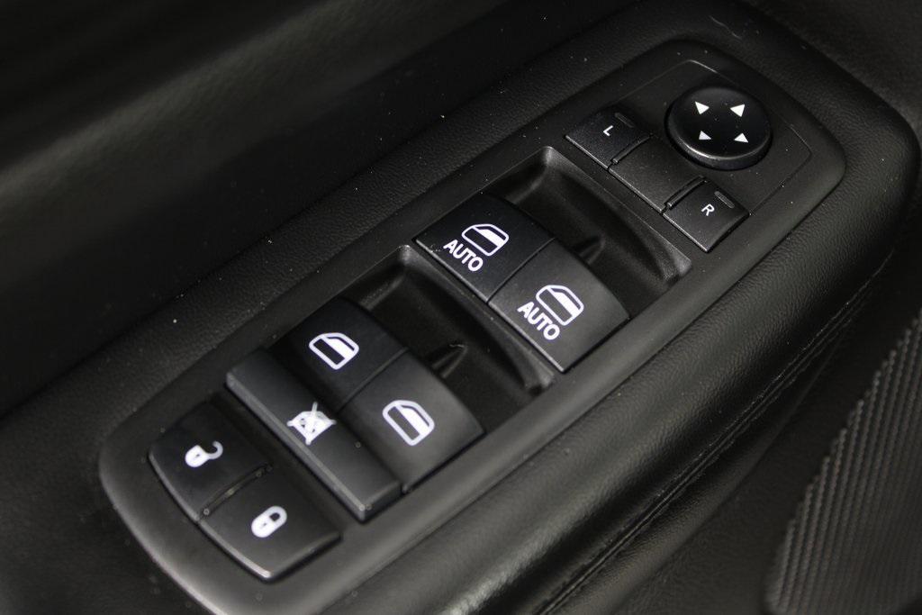 used 2019 Jeep Grand Cherokee car, priced at $13,984