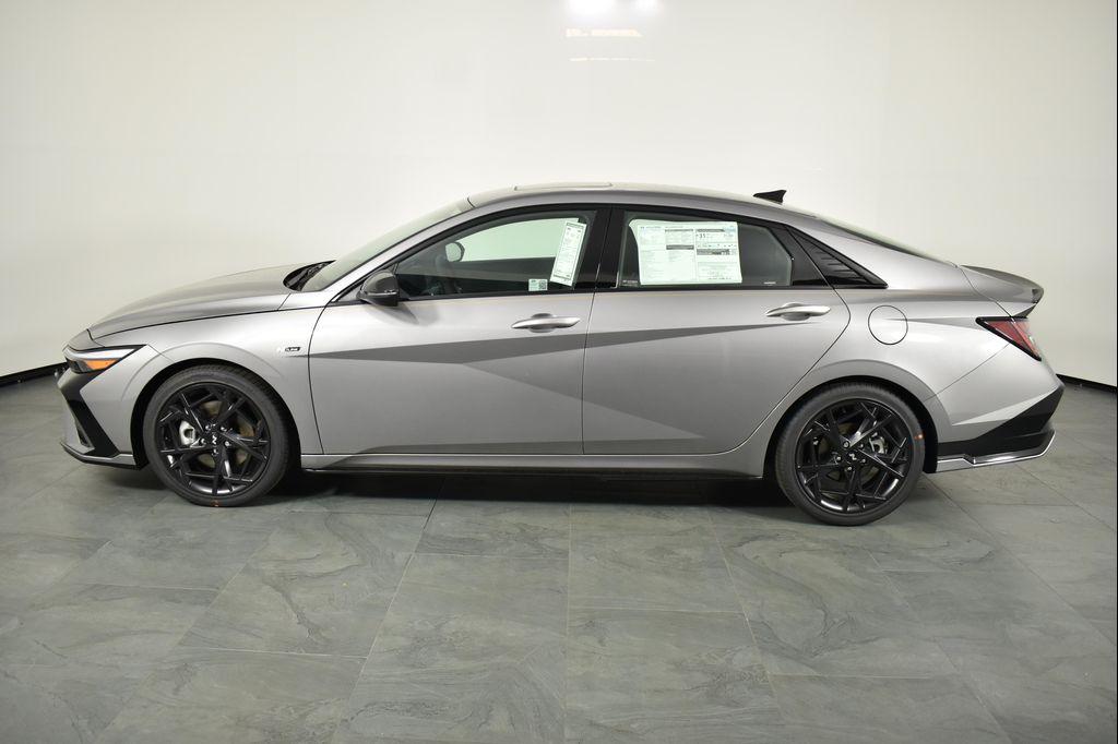 new 2025 Hyundai Elantra car, priced at $27,034