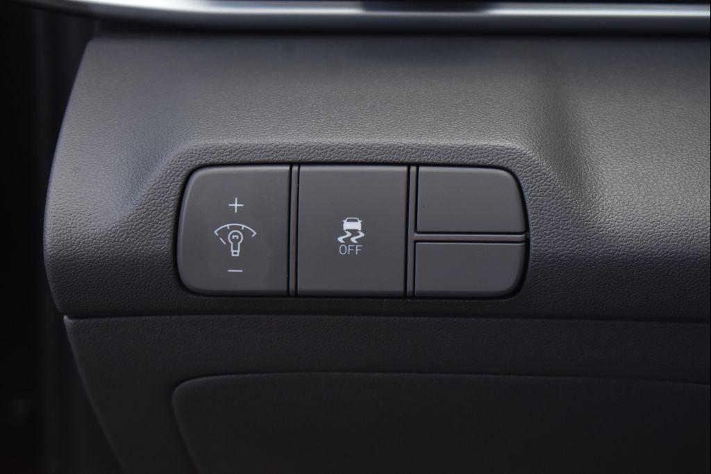 new 2025 Hyundai Elantra car, priced at $24,028