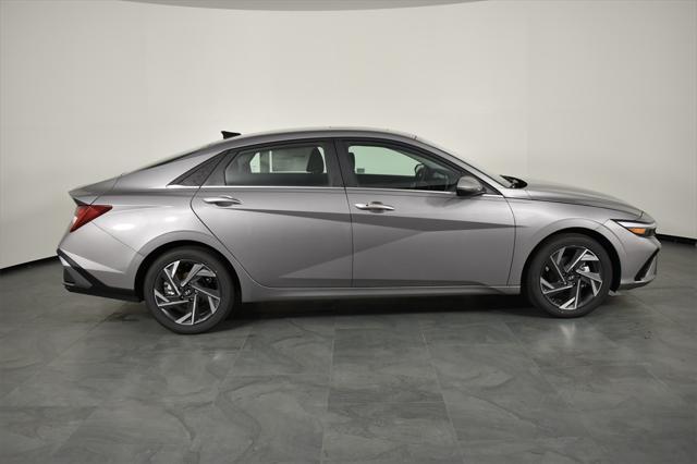 new 2024 Hyundai Elantra car, priced at $23,223