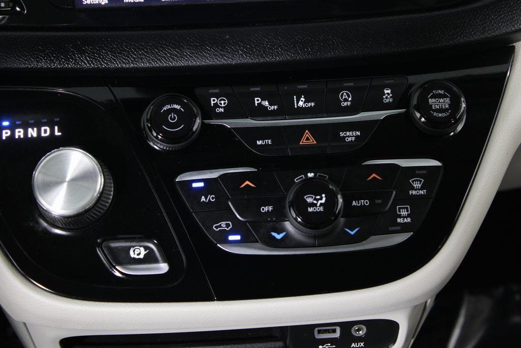 used 2019 Chrysler Pacifica car, priced at $19,670