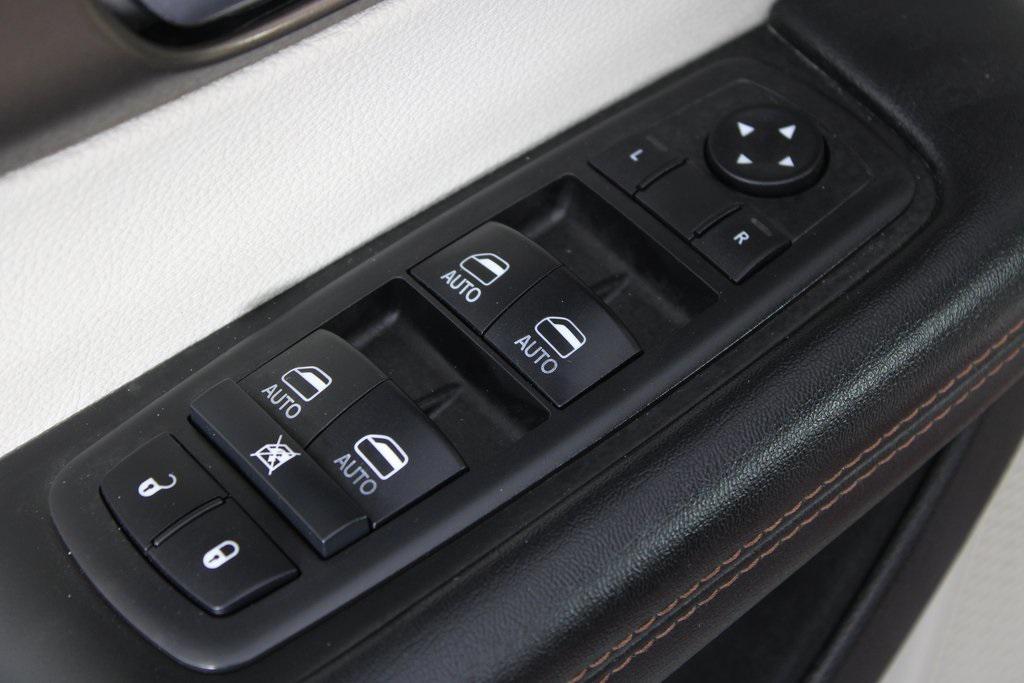 used 2019 Chrysler Pacifica car, priced at $19,670