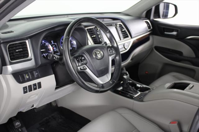 used 2014 Toyota Highlander car, priced at $15,794