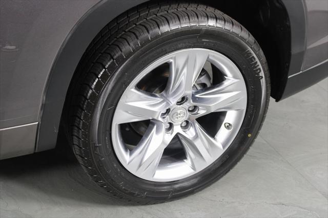 used 2014 Toyota Highlander car, priced at $15,794