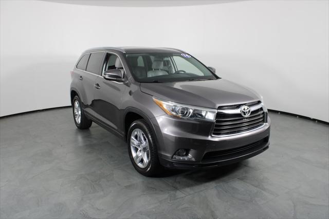 used 2014 Toyota Highlander car, priced at $15,794