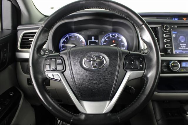 used 2014 Toyota Highlander car, priced at $15,794