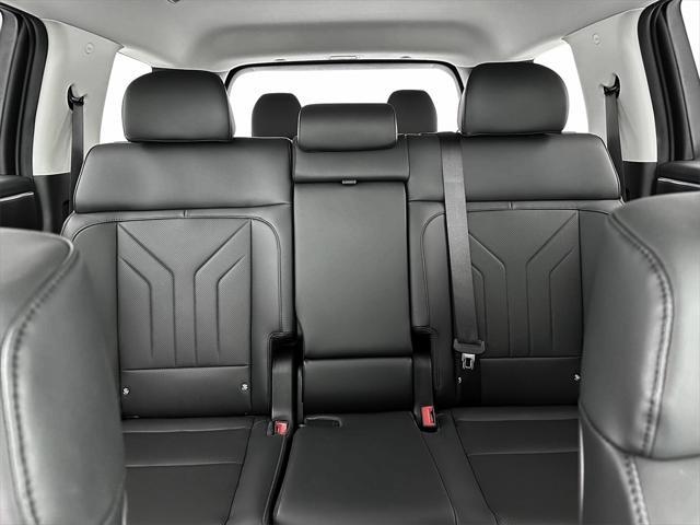 new 2025 Hyundai Santa Fe car, priced at $37,259