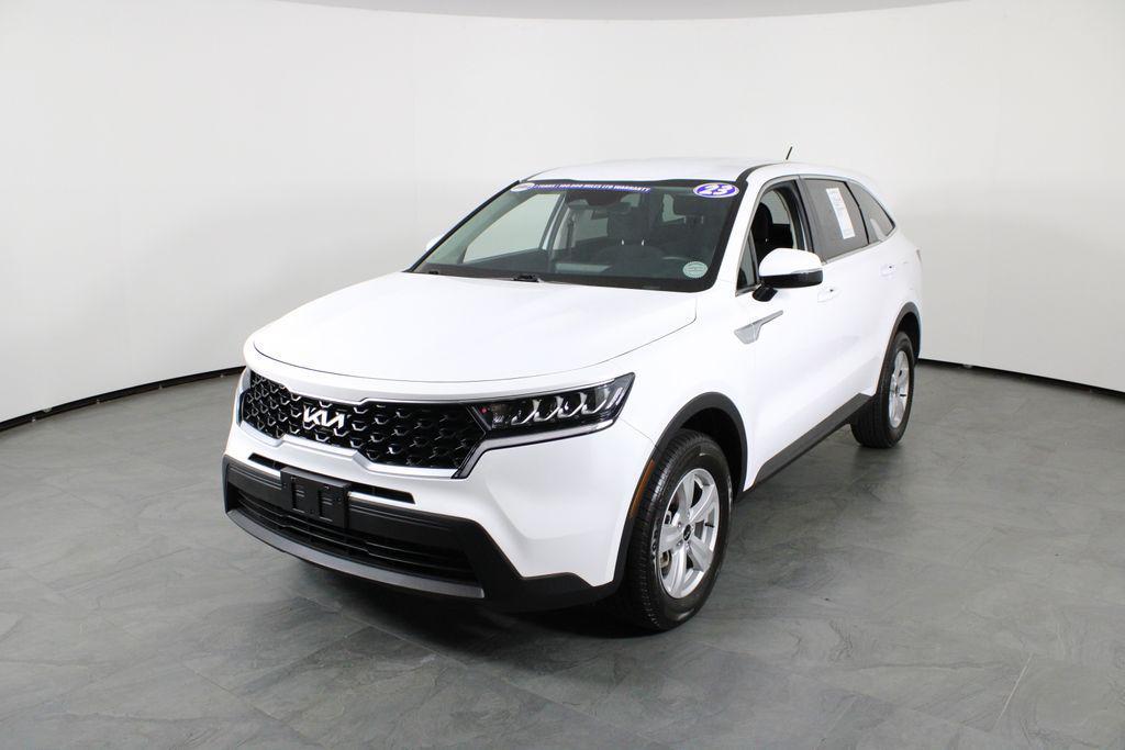 used 2023 Kia Sorento car, priced at $22,182