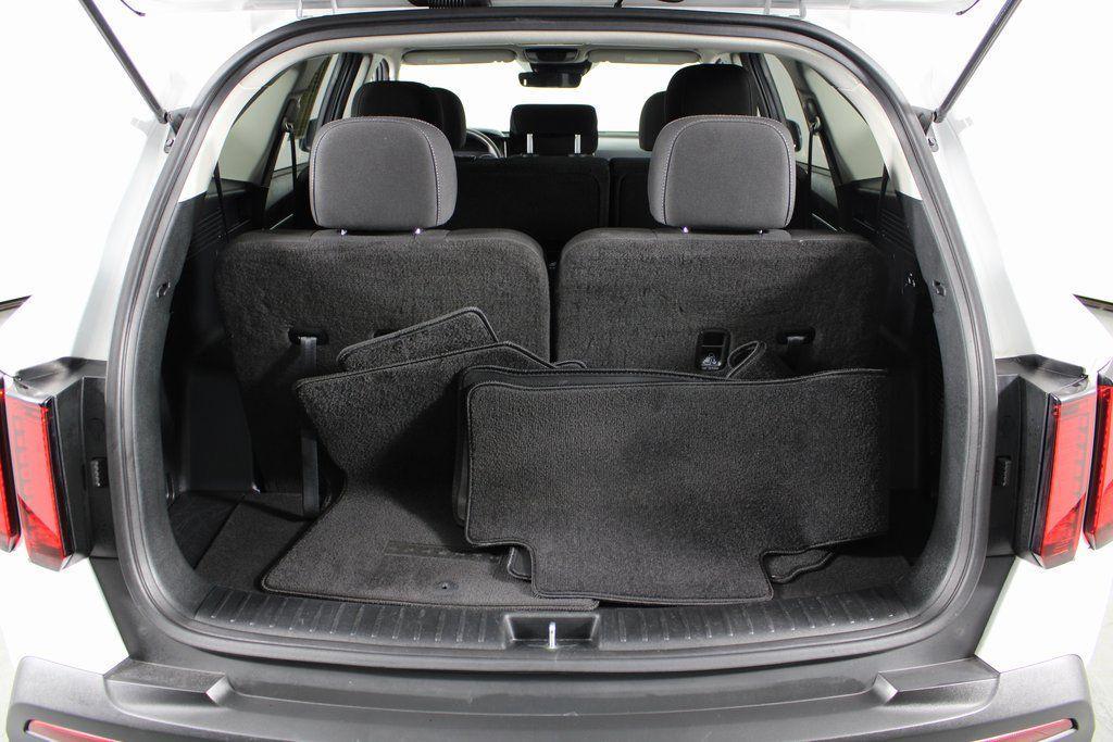 used 2023 Kia Sorento car, priced at $22,182