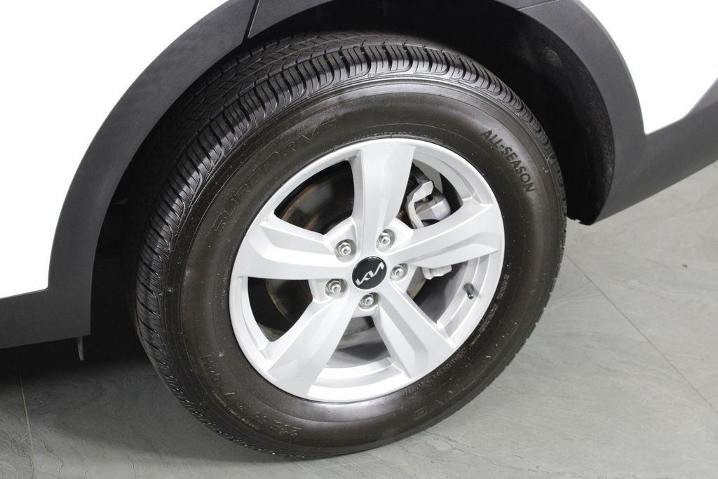 used 2023 Kia Sorento car, priced at $22,182