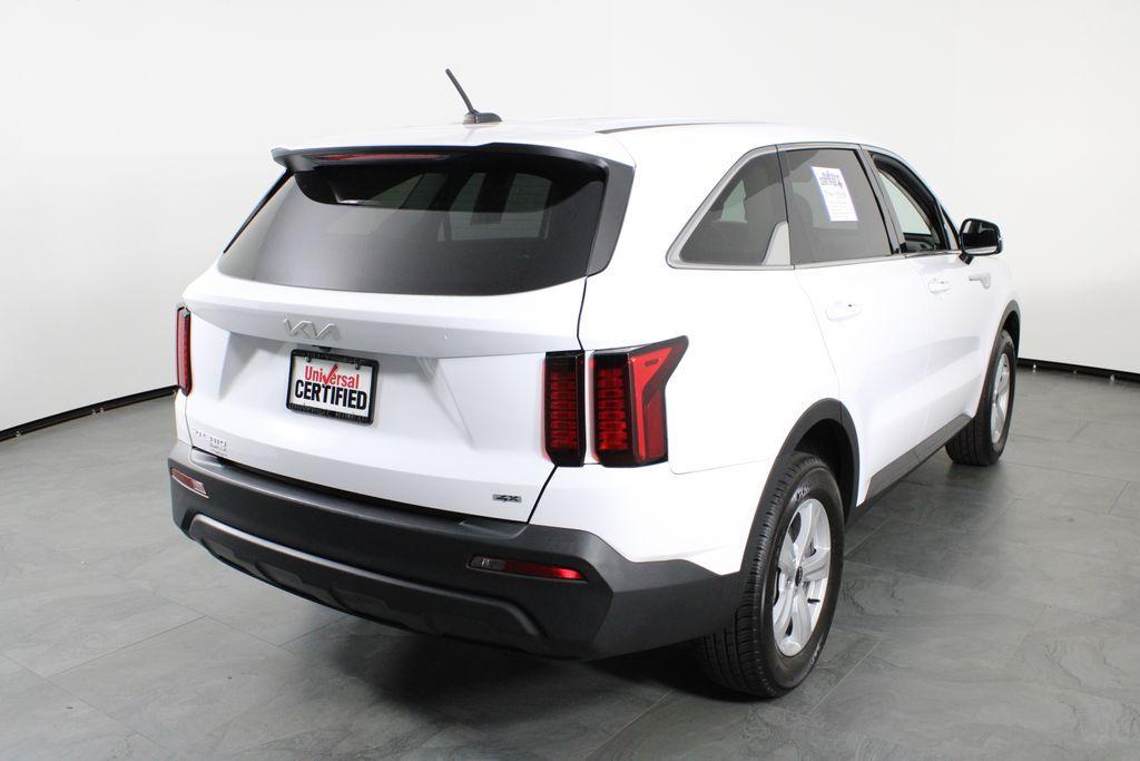 used 2023 Kia Sorento car, priced at $22,182