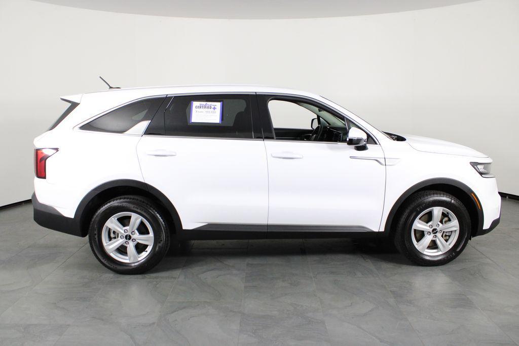 used 2023 Kia Sorento car, priced at $22,182