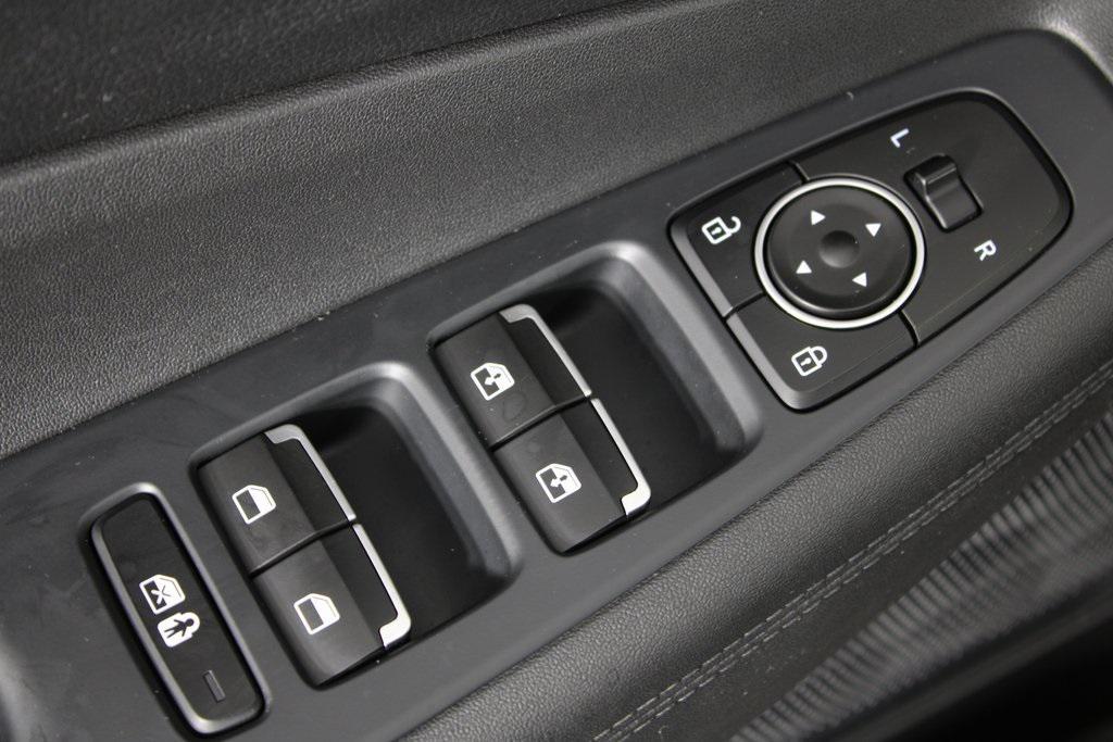 used 2023 Hyundai Santa Fe car, priced at $18,989