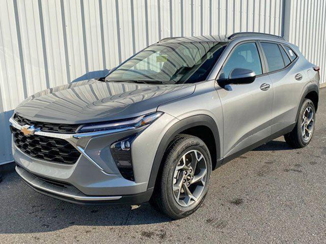 new 2025 Chevrolet Trax car, priced at $24,955