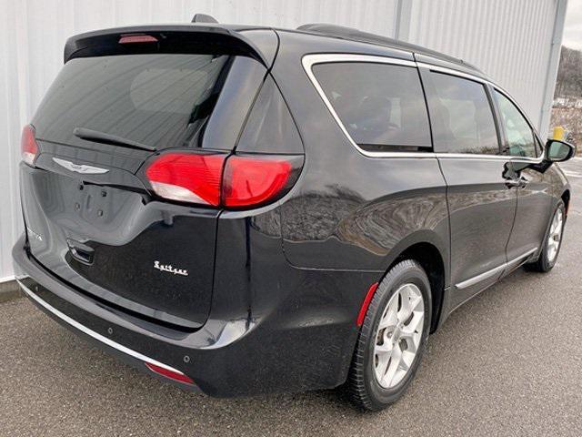 used 2017 Chrysler Pacifica car, priced at $12,342