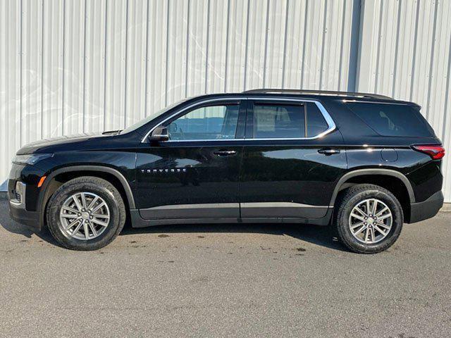 used 2022 Chevrolet Traverse car, priced at $32,392
