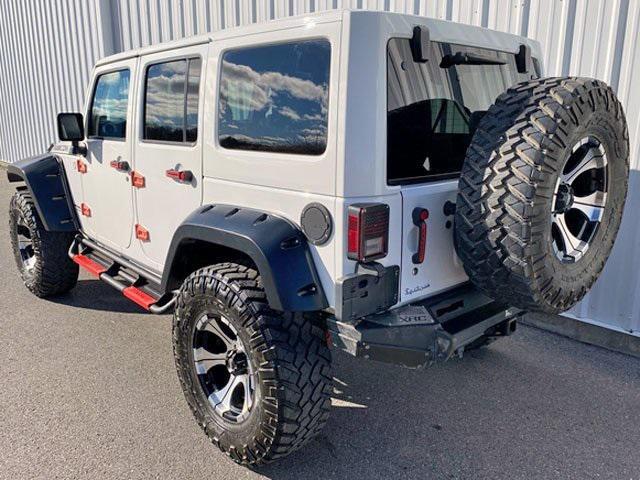 used 2015 Jeep Wrangler Unlimited car, priced at $22,590