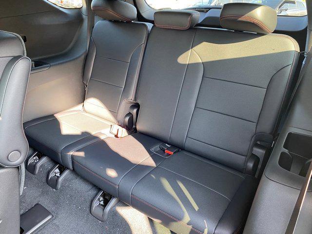 new 2026 Chevrolet Traverse car, priced at $52,090