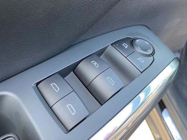 new 2026 Chevrolet Traverse car, priced at $52,090