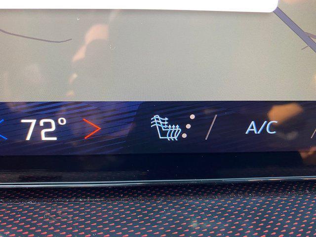 new 2026 Chevrolet Traverse car, priced at $52,090