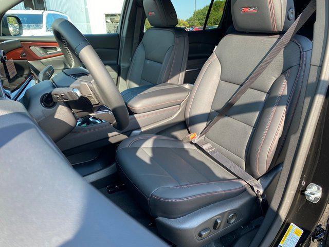 new 2026 Chevrolet Traverse car, priced at $52,090