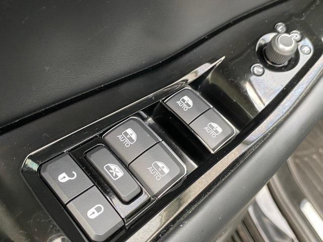 used 2022 Jeep Grand Cherokee car, priced at $36,594