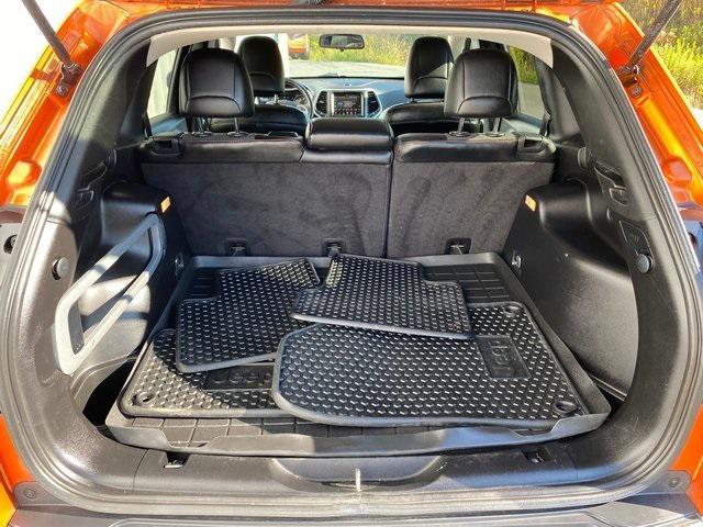 used 2015 Jeep Cherokee car, priced at $9,230