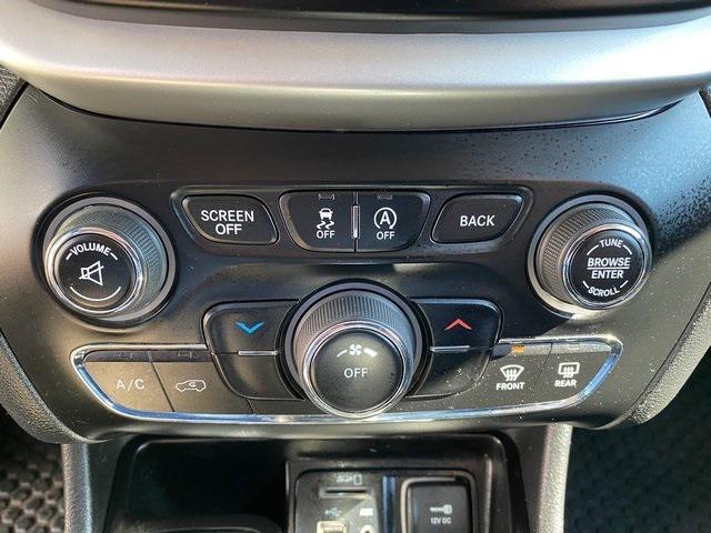 used 2015 Jeep Cherokee car, priced at $11,851