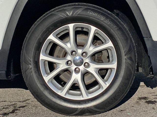 used 2017 Jeep Cherokee car, priced at $11,770