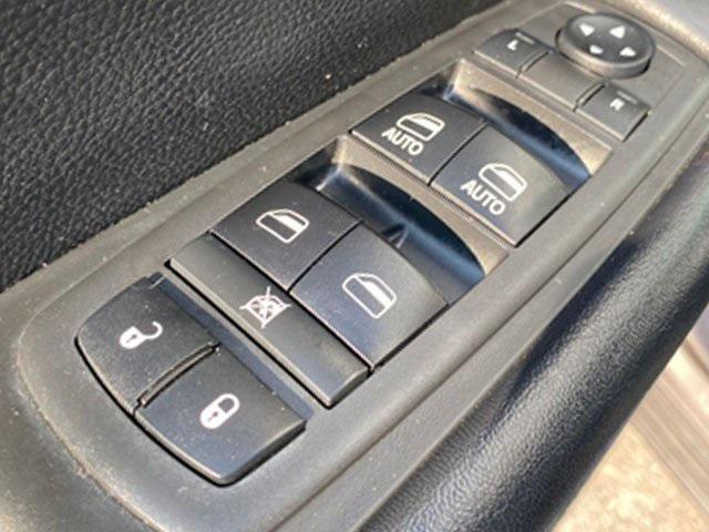 used 2018 Chrysler Pacifica car, priced at $15,970
