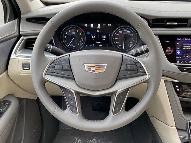 new 2025 Cadillac XT5 car, priced at $58,765