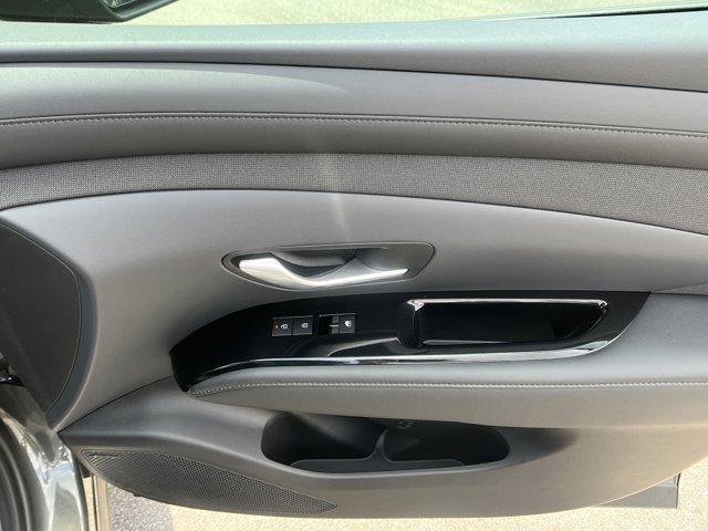 new 2025 Hyundai TUCSON Hybrid car, priced at $42,527