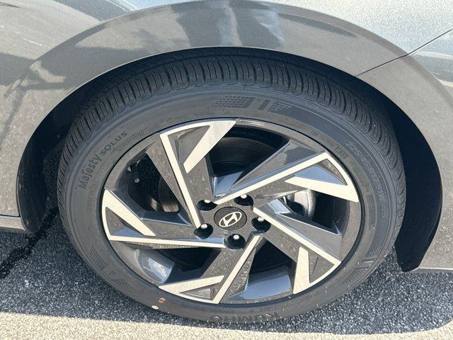 new 2025 Hyundai Elantra car, priced at $24,376