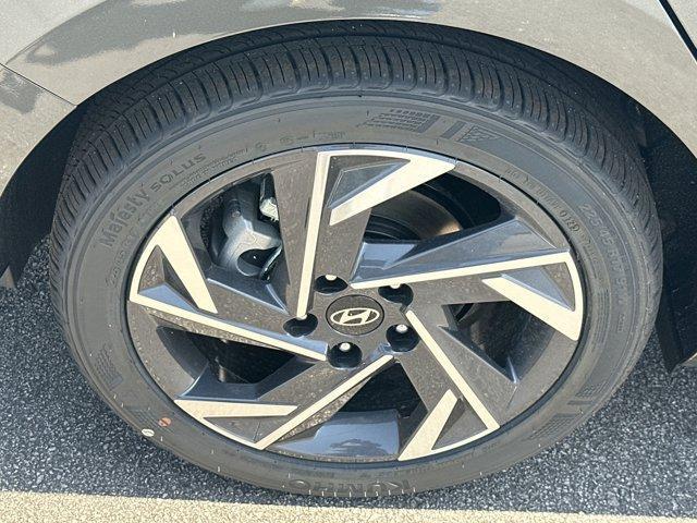 new 2025 Hyundai Elantra car, priced at $24,376