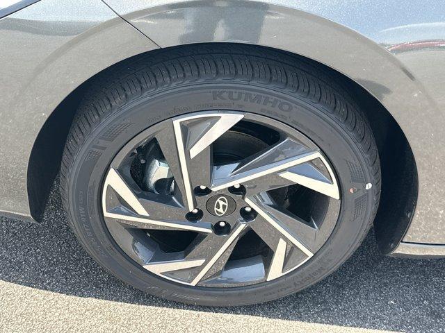 new 2025 Hyundai Elantra car, priced at $24,376