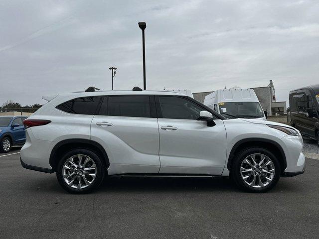 used 2023 Toyota Highlander car, priced at $31,990