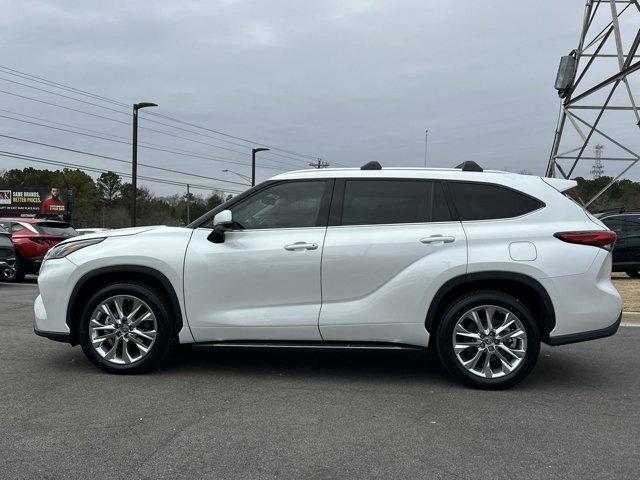 used 2023 Toyota Highlander car, priced at $31,990