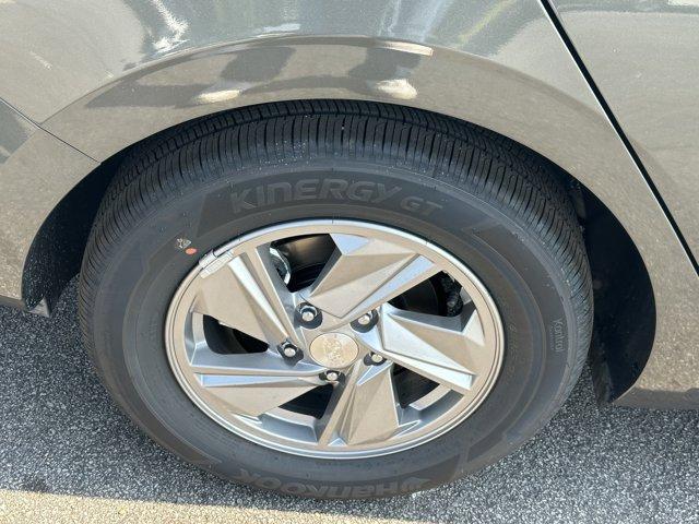 new 2025 Hyundai Elantra car, priced at $24,005