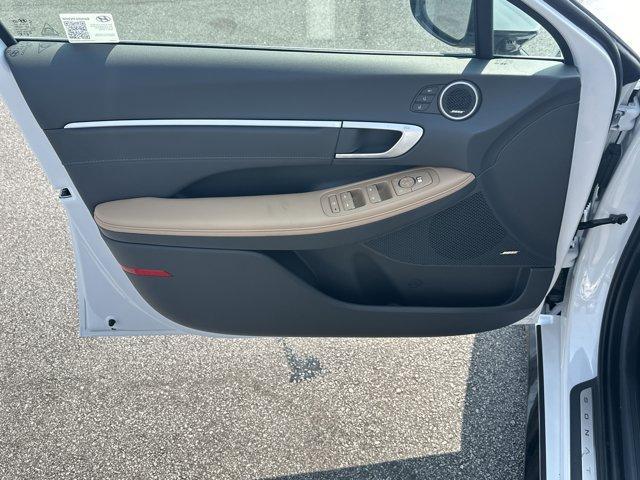 new 2025 Hyundai Sonata Hybrid car, priced at $39,239