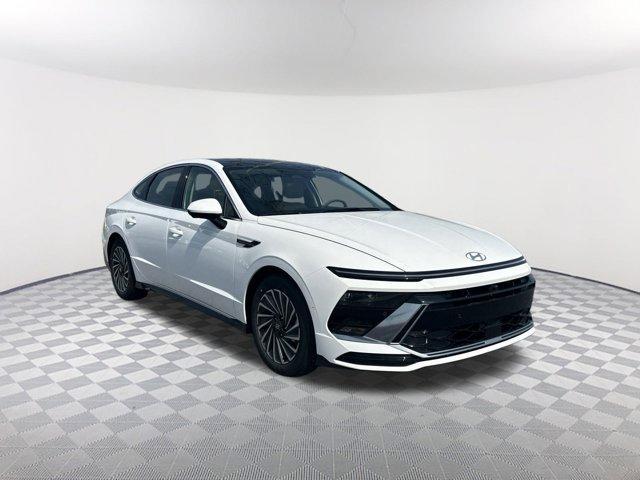 new 2025 Hyundai Sonata Hybrid car, priced at $39,239