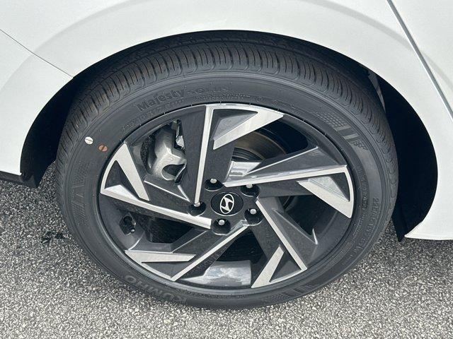 new 2025 Hyundai Elantra car, priced at $24,877