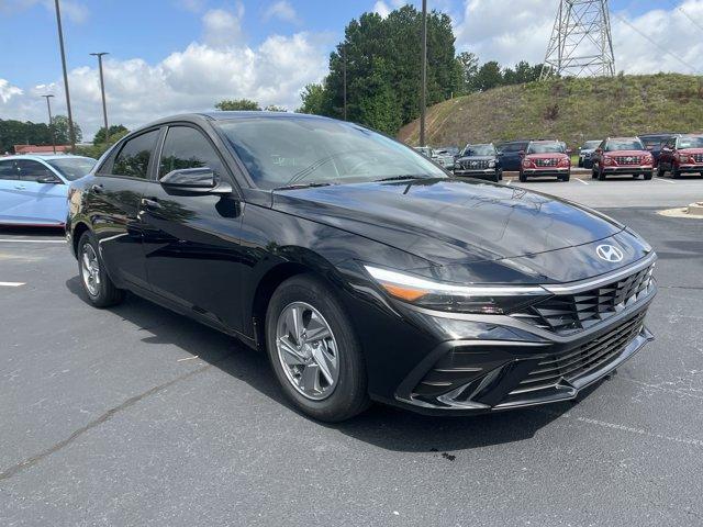 new 2025 Hyundai Elantra car, priced at $23,198