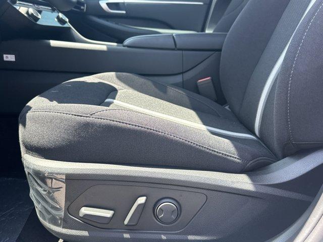 new 2025 Hyundai Sonata Hybrid car, priced at $32,423