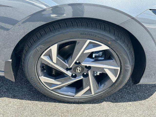 new 2025 Hyundai Elantra car, priced at $24,467