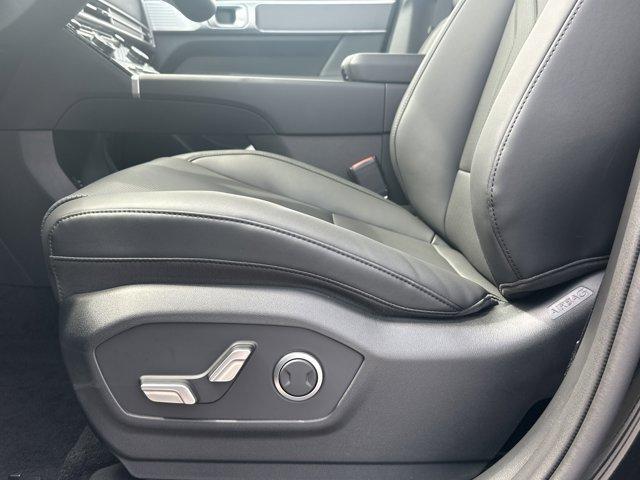 new 2025 Hyundai Santa Fe car, priced at $35,962