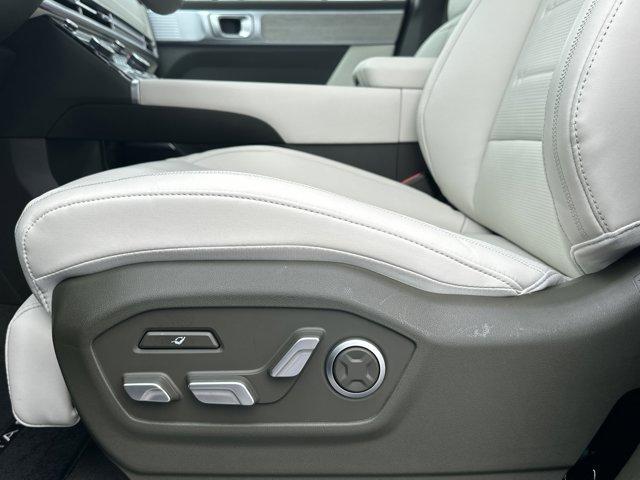 new 2025 Hyundai Santa Fe car, priced at $48,689