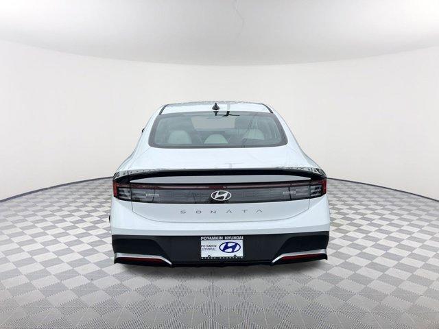 new 2025 Hyundai Sonata car, priced at $28,078