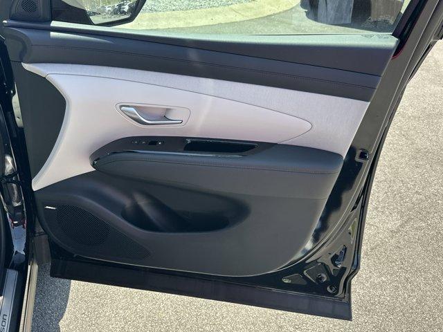 new 2025 Hyundai TUCSON Hybrid car