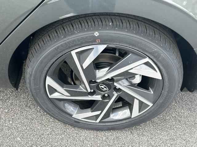new 2025 Hyundai Elantra car, priced at $24,422